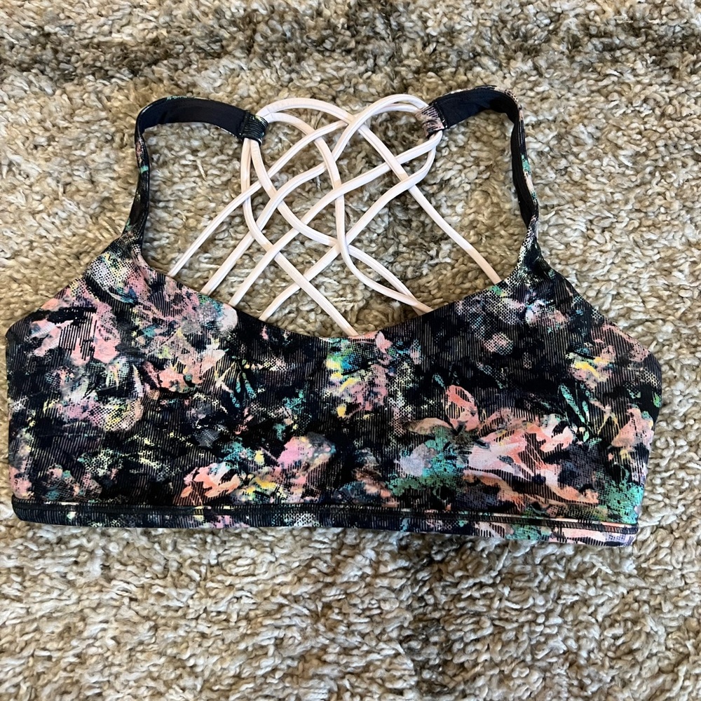 Floral lululemon sports bra